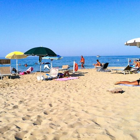 维拉诺瓦Terrazza Sul Mare公寓 外观 照片