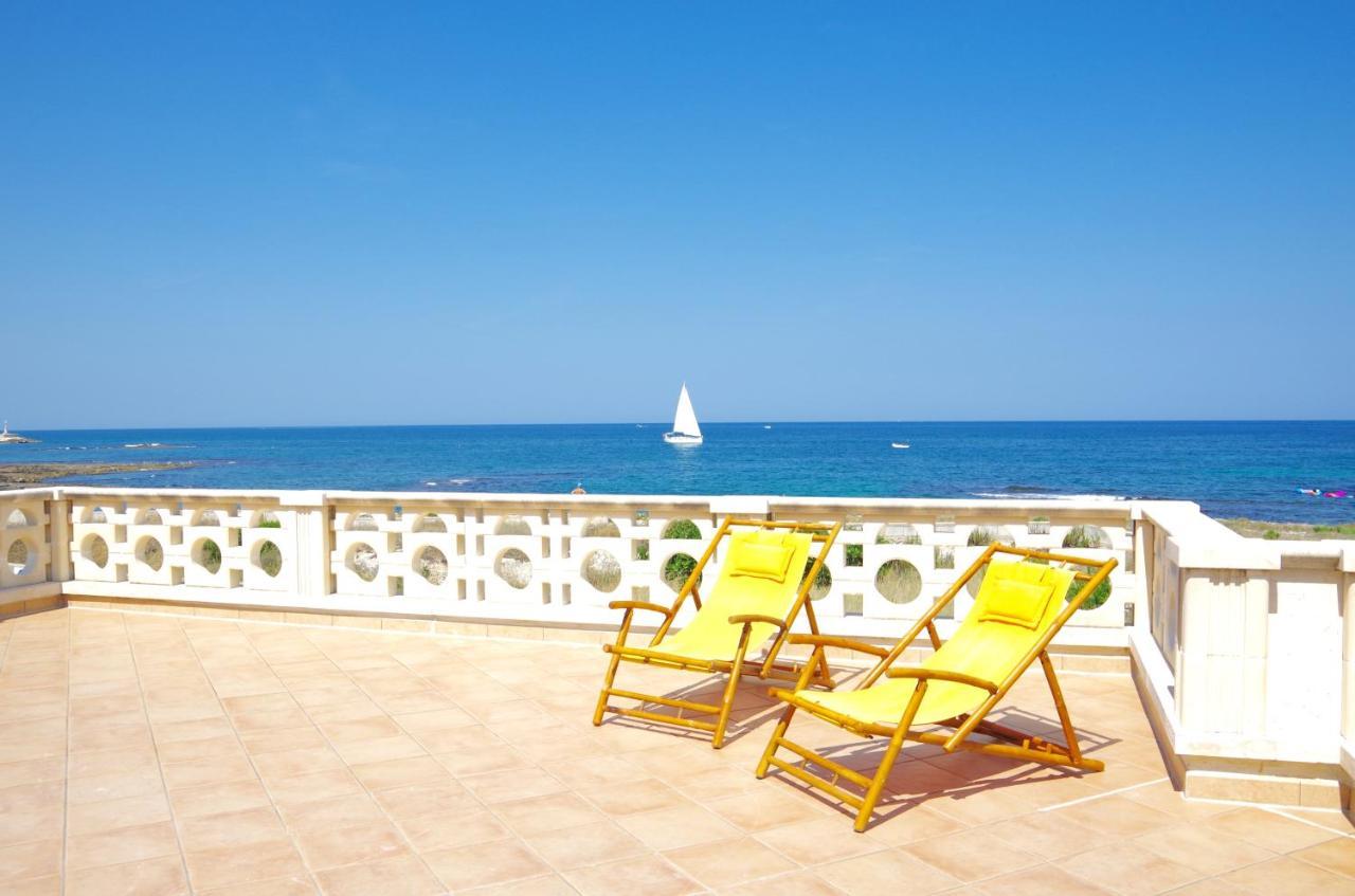 维拉诺瓦Terrazza Sul Mare公寓 外观 照片